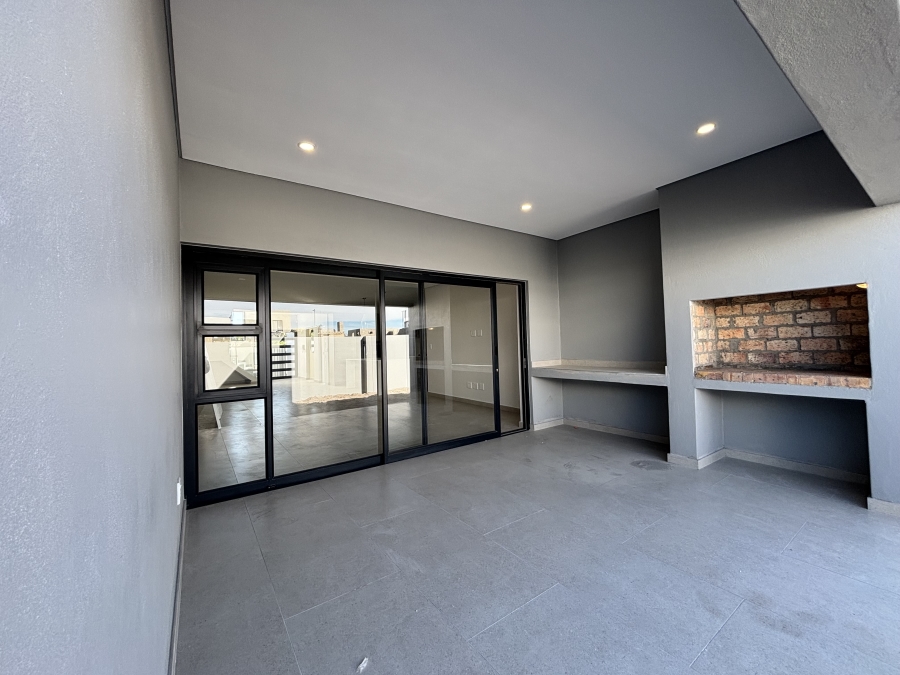 4 Bedroom Property for Sale in Sandown Western Cape